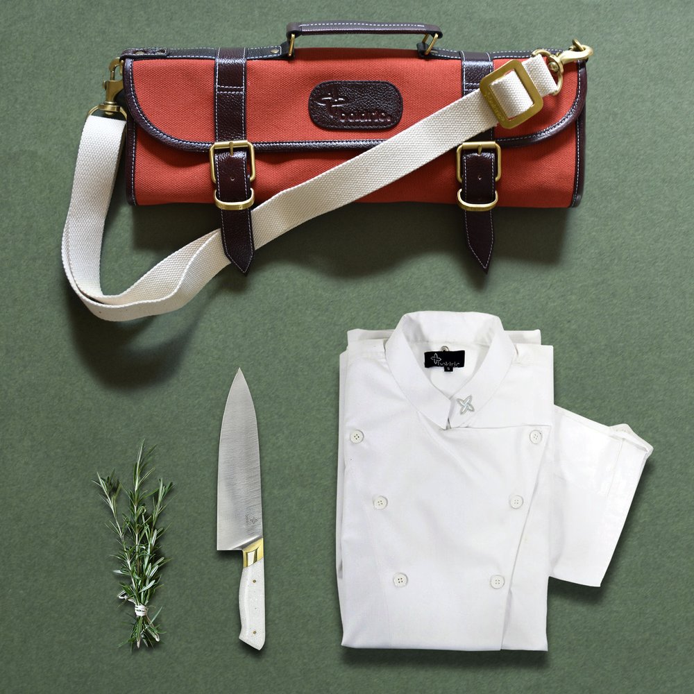 9PocketKnifeBag-ChefCoat-Knife-Lifestyle3